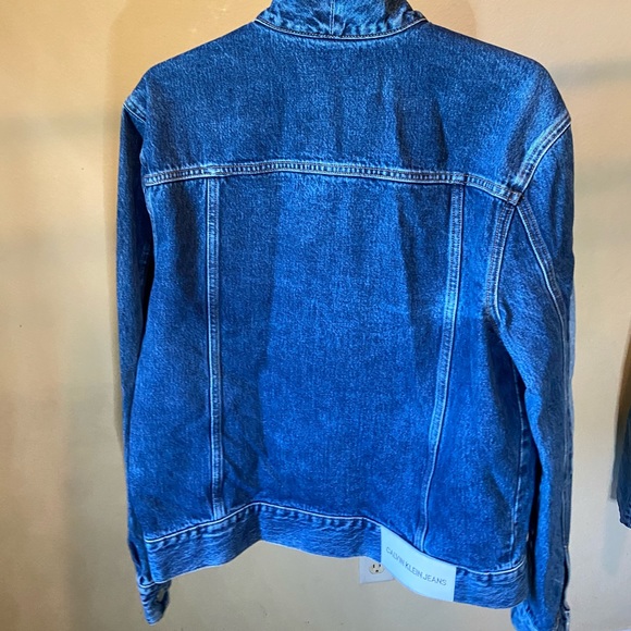 Turn heads In this amazing number! - Picture 4 of 6